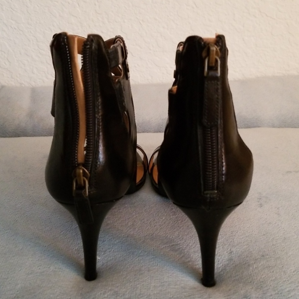 Shoes - Picture 2 of 4